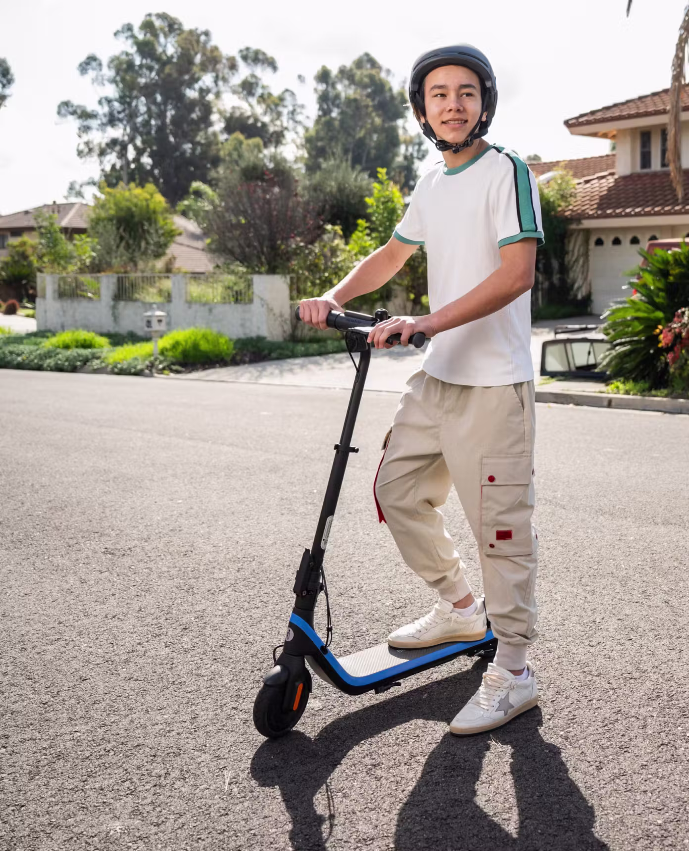 Segway Ninebot C2, vista de tres cuartos