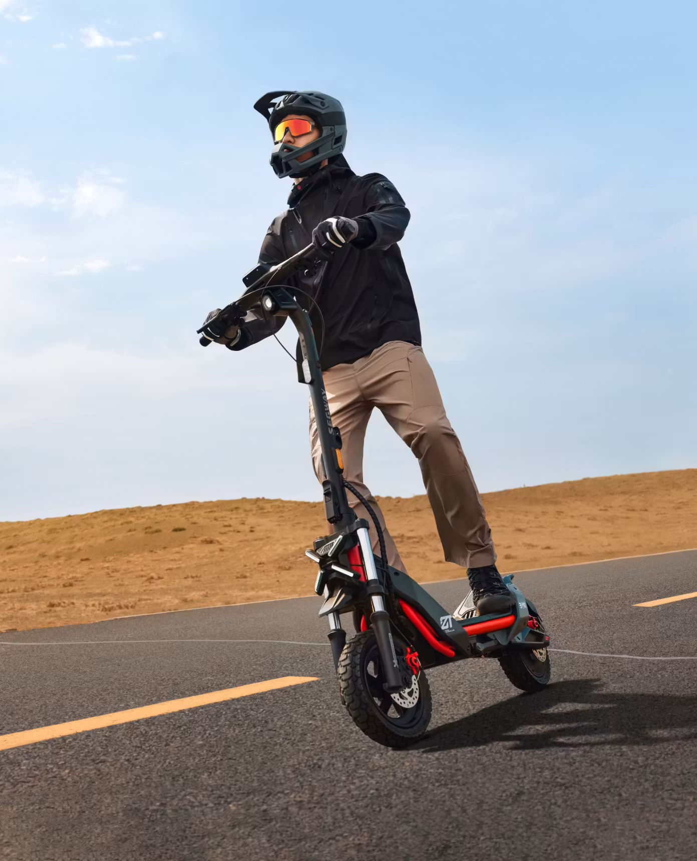 Segway ZT3 Pro, vista de tres cuartos